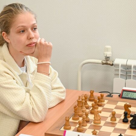 Анна Журова – лидер первенства мира по быстрым шахматам среди юниорок
