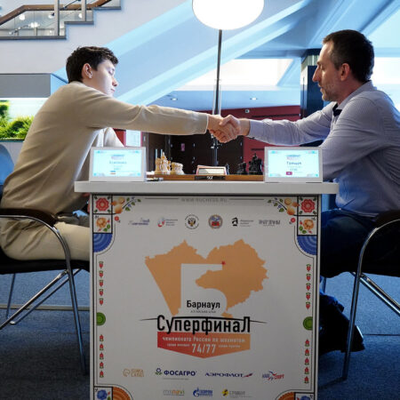 Суперфиналы чемпионатов России: Нестеров лидирует, Шухман сохраняет преимущество