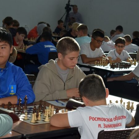 Всероссийские шахматные соревнования среди сельских школьников: финишная прямая и футбольные баталии