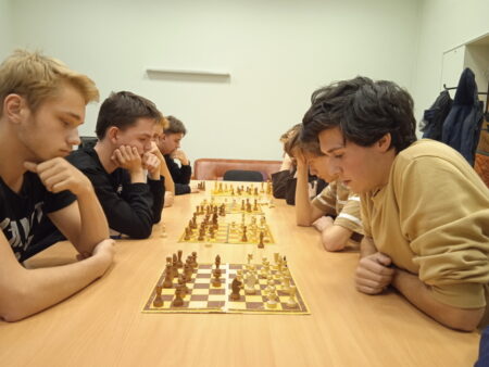 Командные студенческие соревнования по шахматам в Санкт-Петербурге
