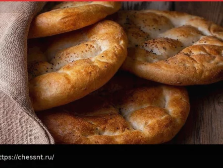 Почему плесневеет хлеб?